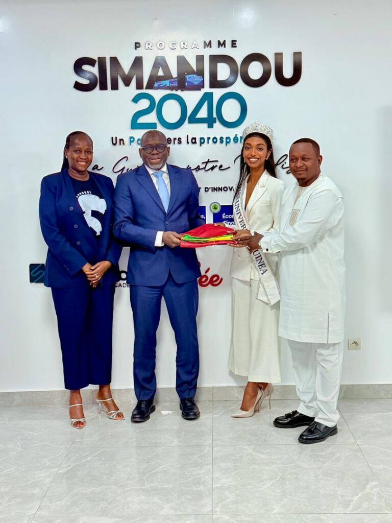 571026536_1129242169393708_8682282690469916554_n-768x1024 Tiguidanké Bérété : ambassadrice de la beauté et de la culture guinéenne à Miss Universe 2025