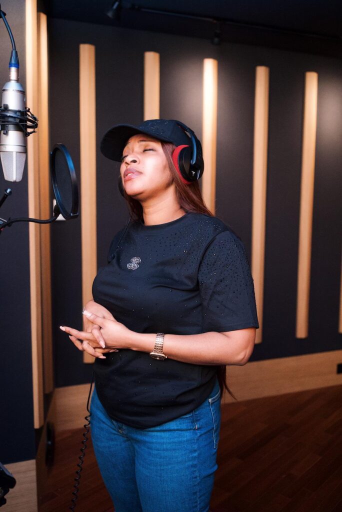 576481130_1371898598058430_1275262707915231724_n-684x1024 Sidiki Diabaté et Djelykaba Bintou préparent une collaboration inédite à Paris