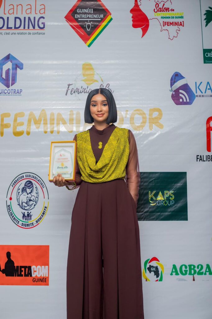 00fbf0a5-2e58-4b97-bc80-55b4d5b582ca-682x1024 FEMINIA D’OR 2026 : Mariama Daff honorée pour son leadership et son action sociale