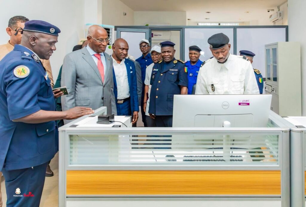 697792617_1305754561646433_7768992787928699147_n-1024x691 Guinée : un centre de passeports express inauguré à Kipé