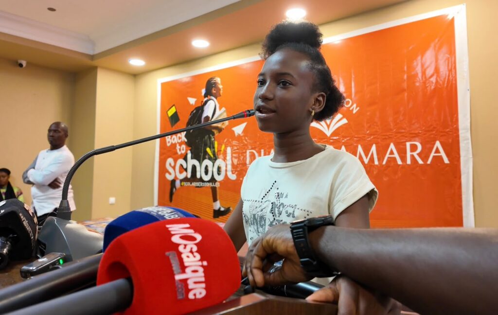 WhatsApp-Image-2026-10-02-at-04.47.23-1024x648 Fondation Diaka Camara : de 45 à 70 bénéficiaires, le programme « Scolarisons 100 jeunes filles » poursuit son expansion