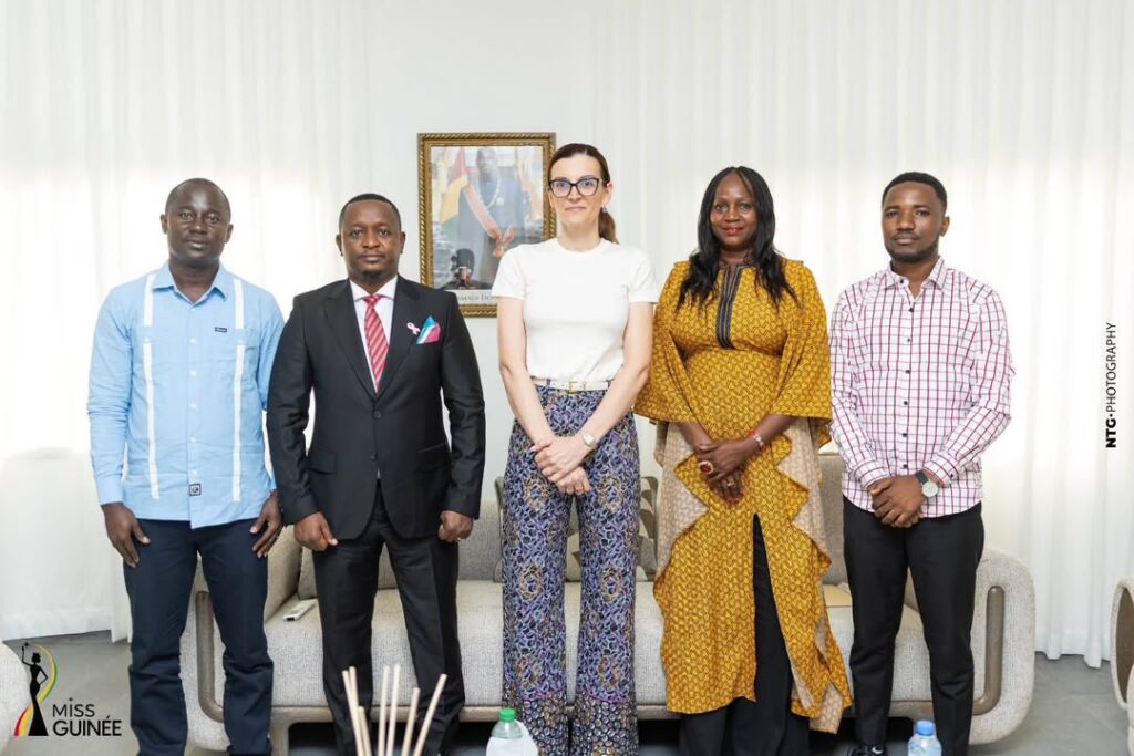 WhatsApp-Image-2026-10-14-at-16.22.59-1-1024x683 Miss Guinée 2026-2027 : la Première Dame renouvelle son soutien au concours